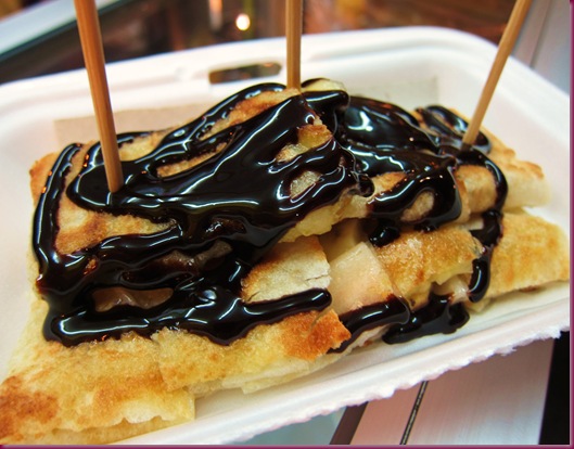 jin loves to eat: Banana Roti and Anusarn Market ♥ ♥